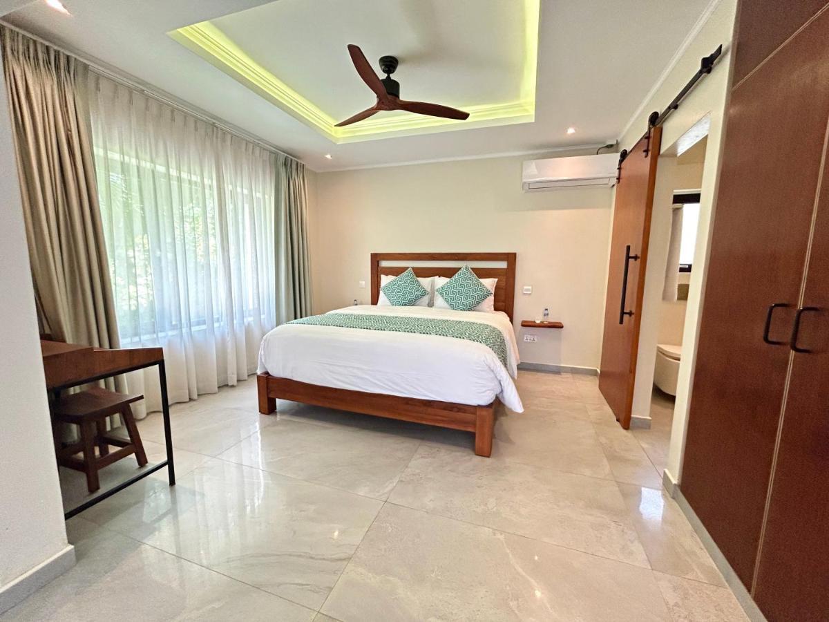 Blue Lagoon Guest house 3*